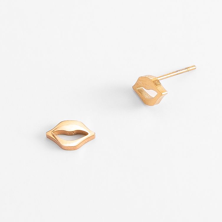 LIP DESIGN EARRINGS