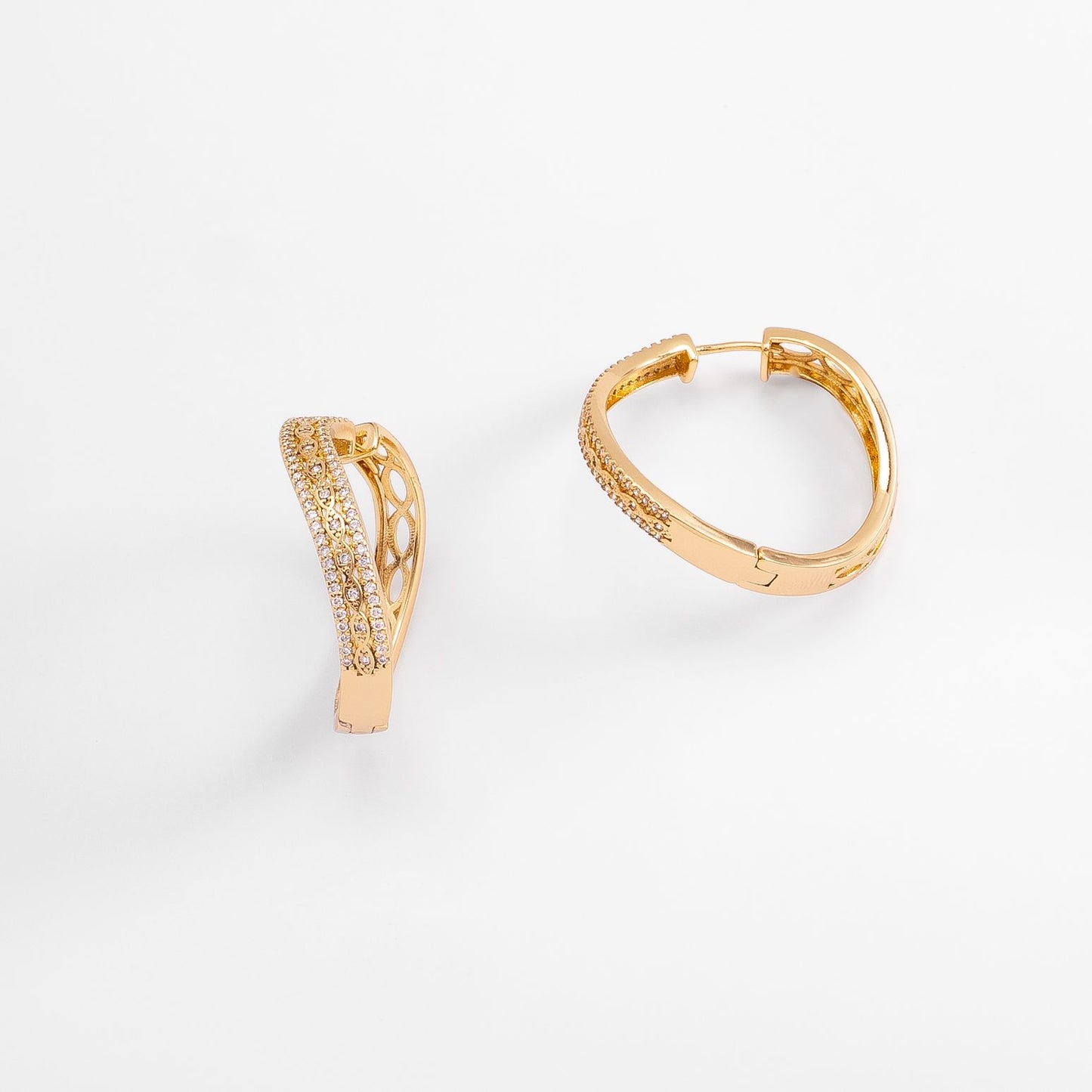 CRYSTAL CURVE EARRINGS
