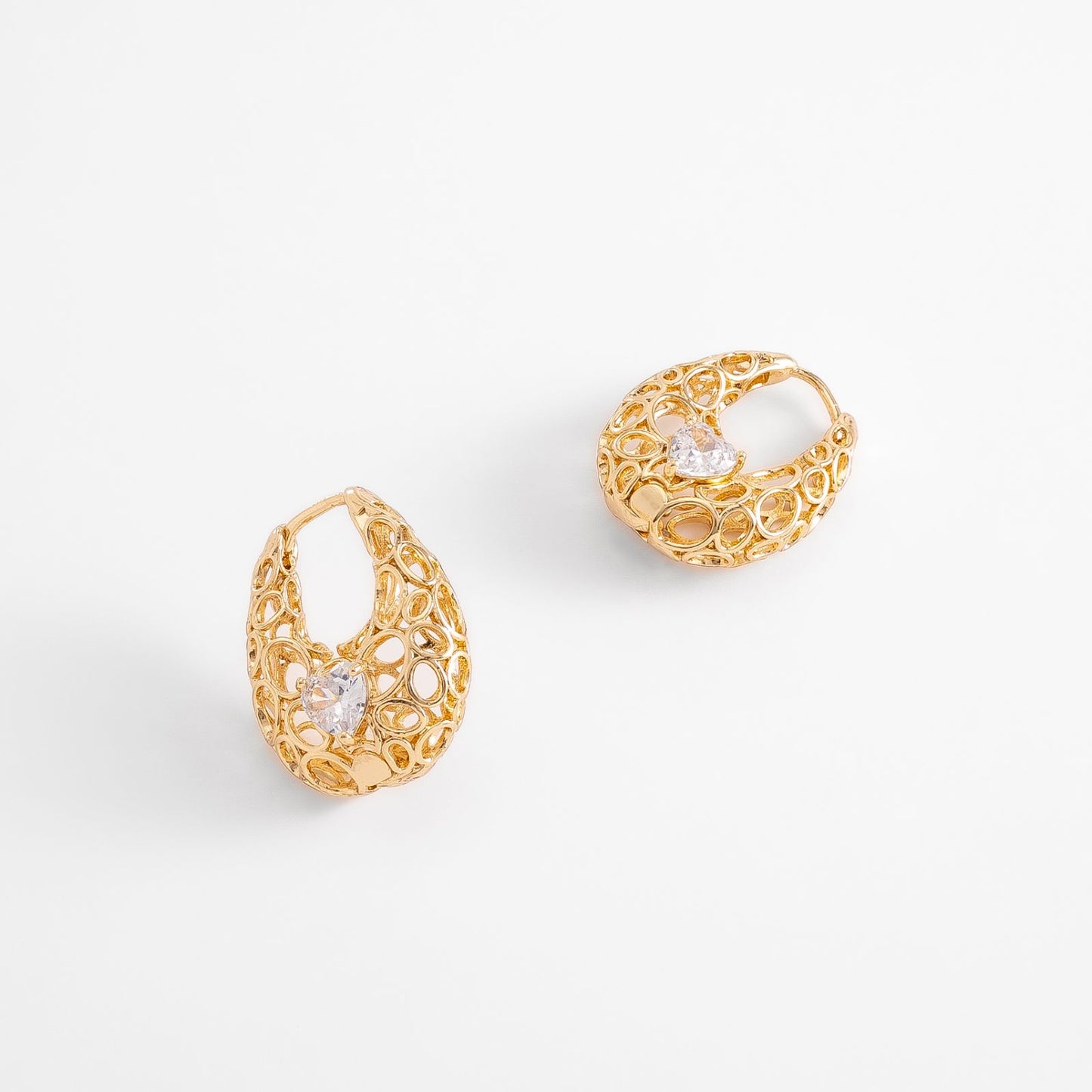 GLOW CORAZON HOOP EARRINGS