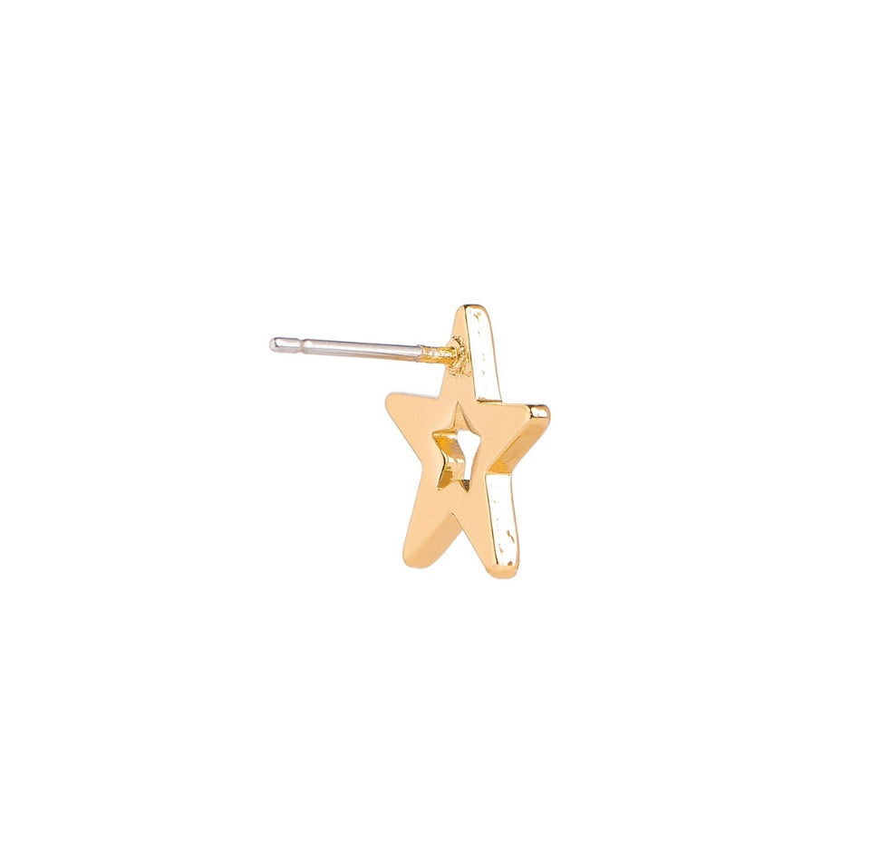 GOLD STAR EARRINGS